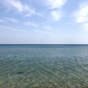 大浜海水浴場の透明な海水